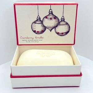 🦋$8 ~ Cranberry Vanilla ~ Triple Milled Bath Soap ~ New in Box ~ 8 Oz
